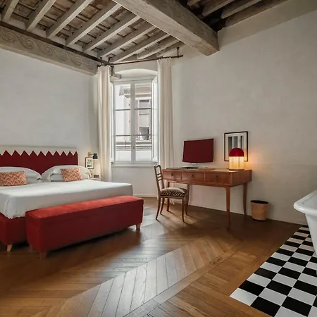 Casa G.