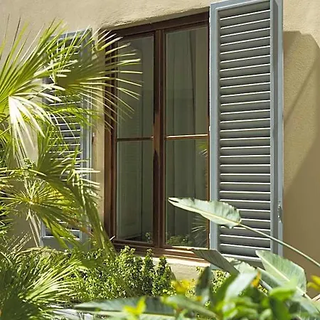 Casa G.